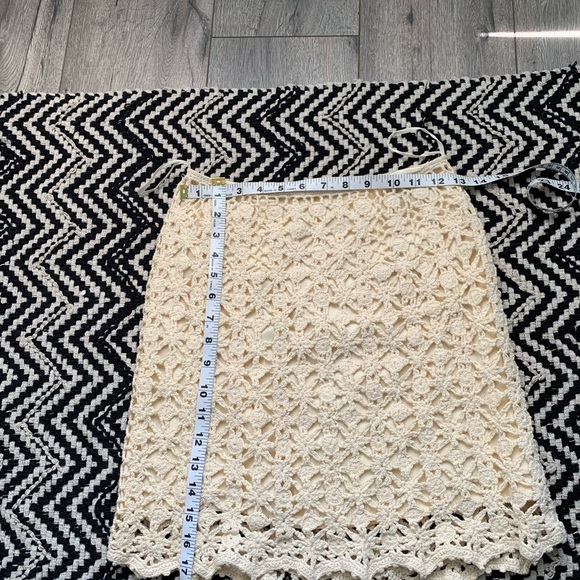 Vintage Guess Crochet Mini Skirt - Picture 4 of 6